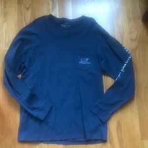 Men’s Vinyard vines top